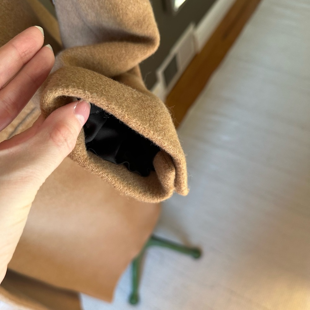 Elegant Camel Club Monaco Women's Wool Coat - Picture 5 of 7